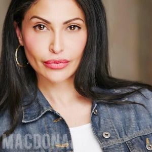 Meet your Posher, Ursula